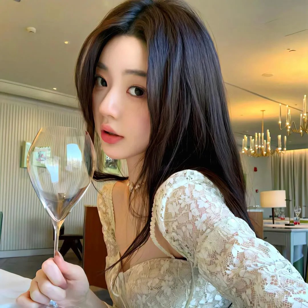 5个吓鬼的少年